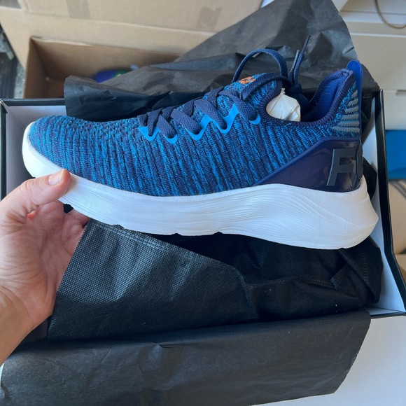 NWT French Connection
MAZE - Picture 1 of 4